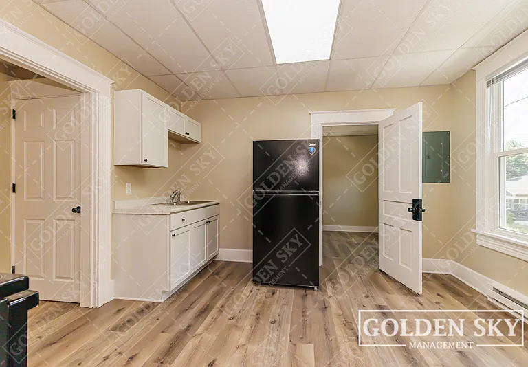 823 W Main St — Photo 8