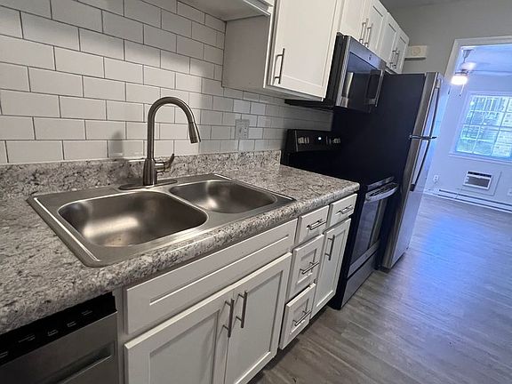 2nd image of 7569 Faraday Pl #7571-B