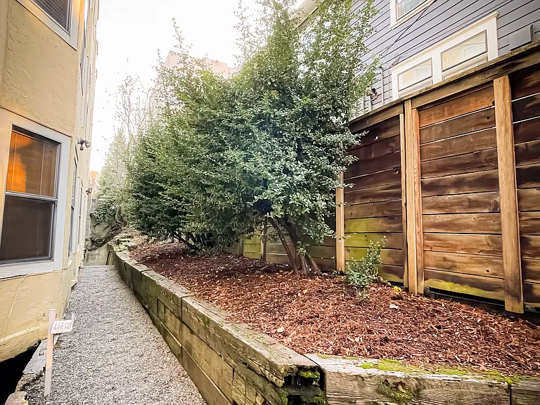Chardonnay Apartments — Photo 9