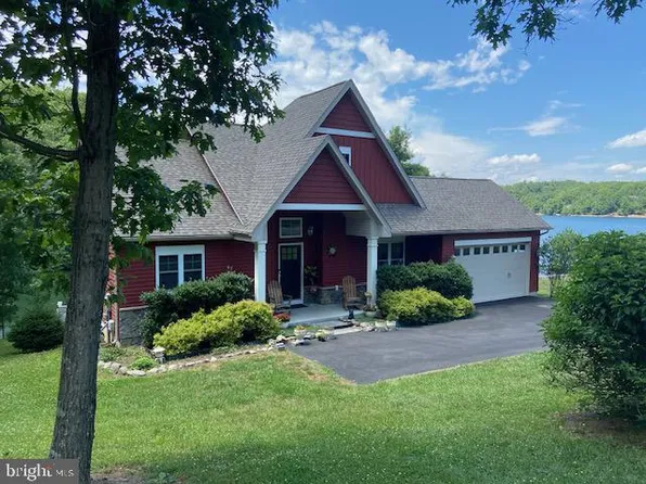 501 Sleigh Dr, Cross Junction, VA 22625