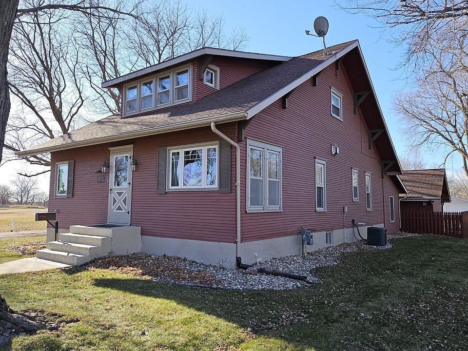 1st image of 411 Okoboji Ave