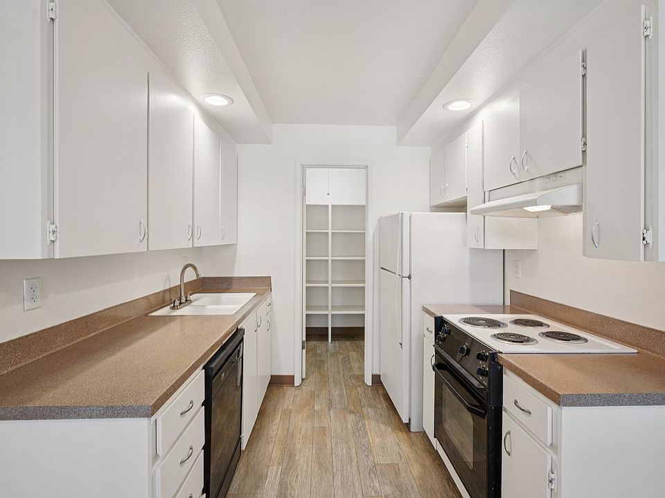 1st image of 9050 SW Washington Square Rd #319