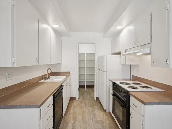 Georgetown Manor Apartments, 9050 SW Washington Square Rd APT 106, Portland, OR 97223