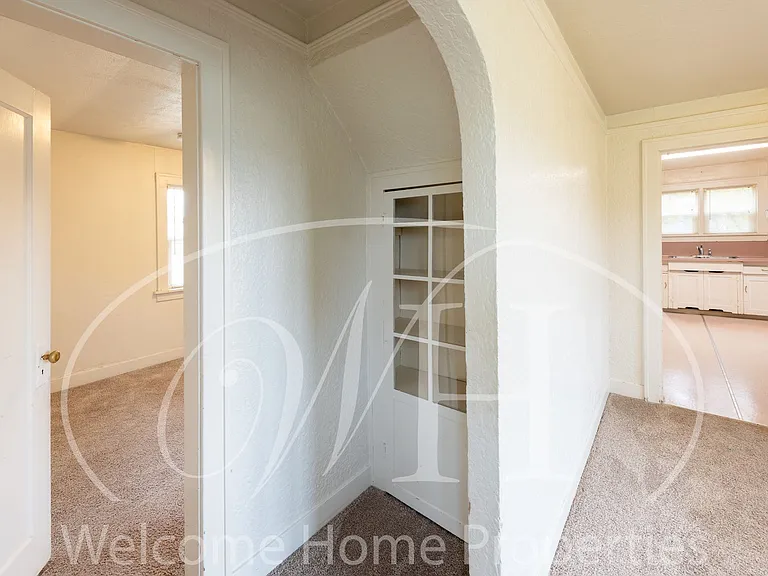 322 SW 1st St — Photo 6