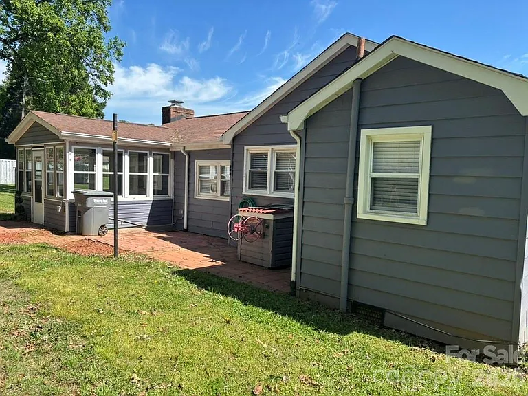 229 Browntown Rd — Photo 11