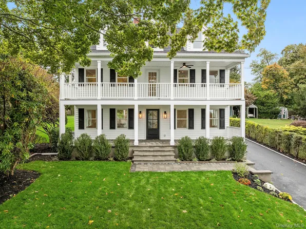 54 Ellis Avenue, Northport, NY 11768