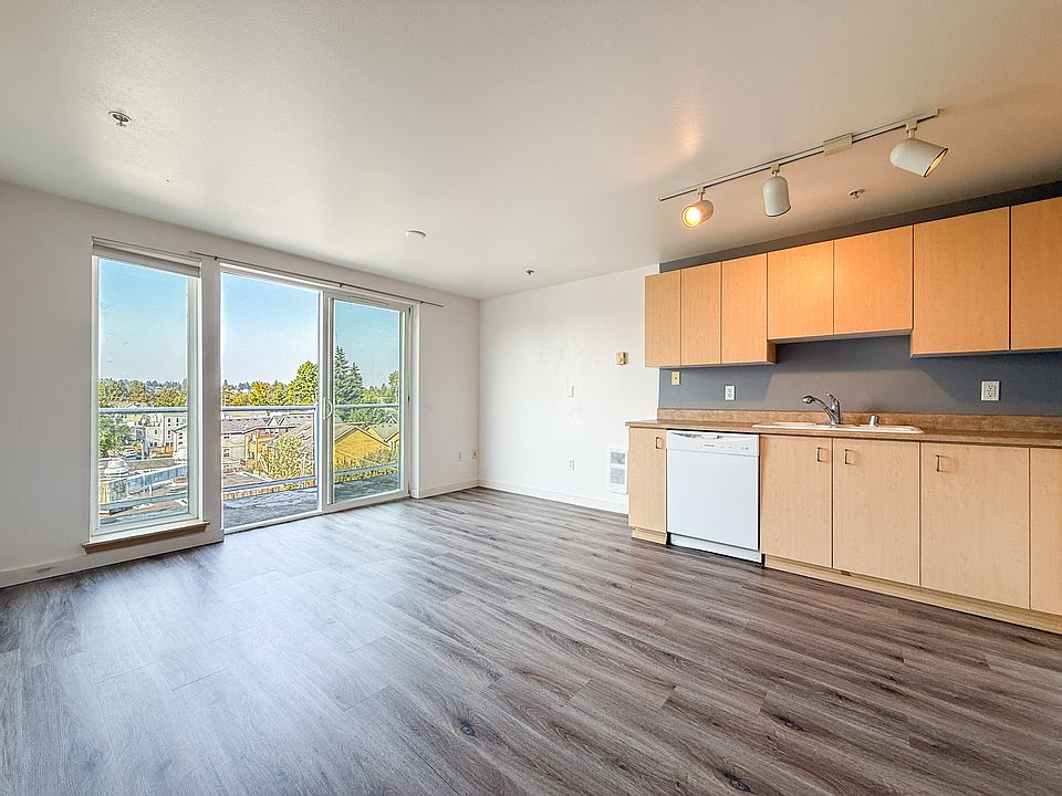 1st image of 5200 Roosevelt Way NE #404