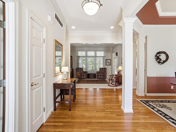 5th image of 8072 Carnaby Ln