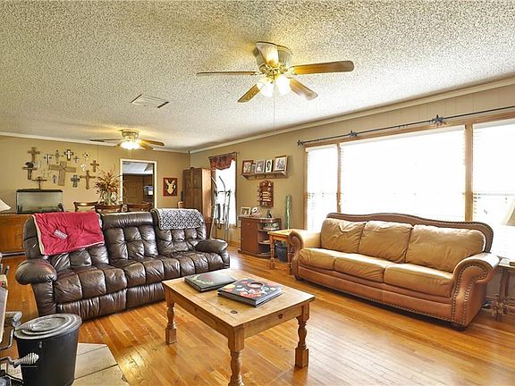 3rd image of 318 Sayles Ave
