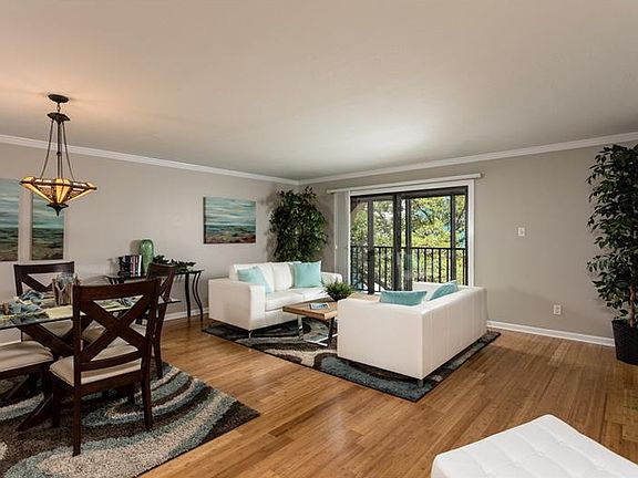 5th image of 105 4th Ave NE Unit 427