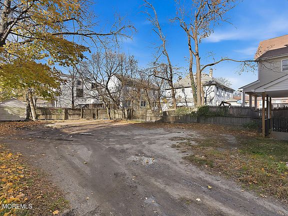 4th image of 414 Princeton Avenue