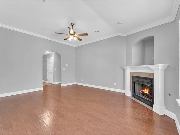 2nd image of 429 E McCann Rd