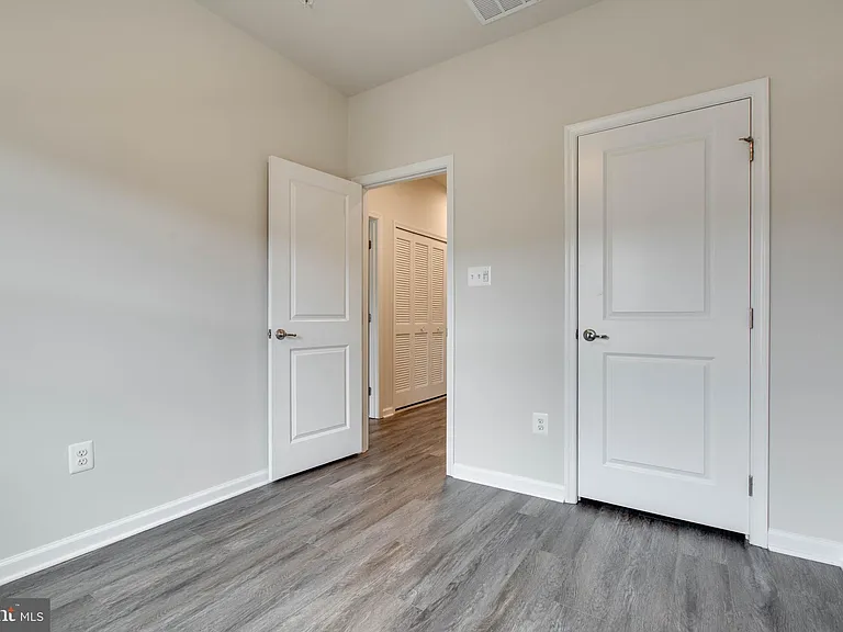7912 N Gladden Farm Way — Photo 34