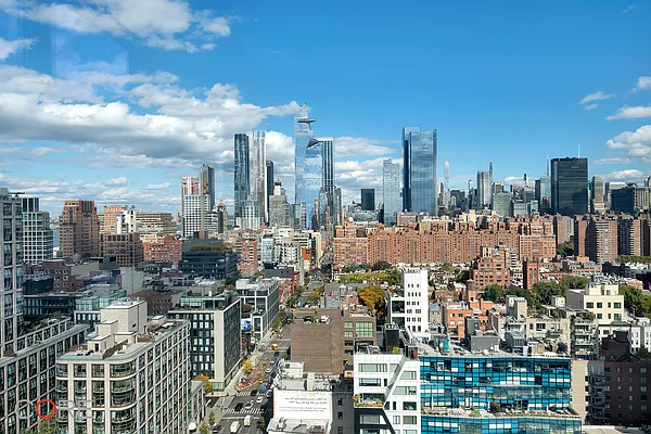 Rented by CORE | media 9