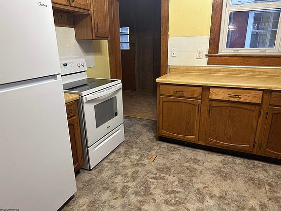 5th image of 114 N Price St