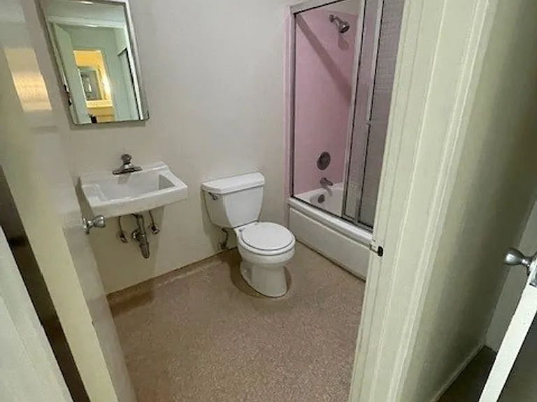 1550 Walnut St #7 — Photo 12