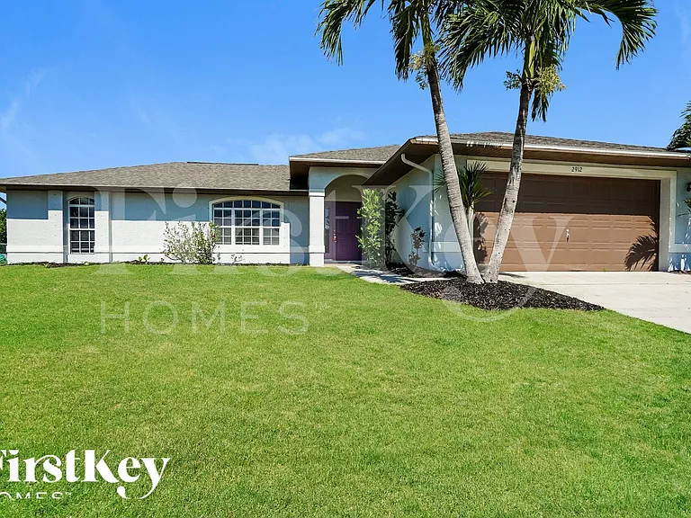 2912 SW 2nd Ave — Photo 1