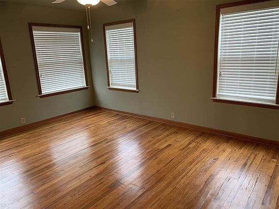 3rd image of 406 Avenue B