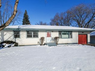 1741 Laurie Rd E, Maplewood, MN 55109