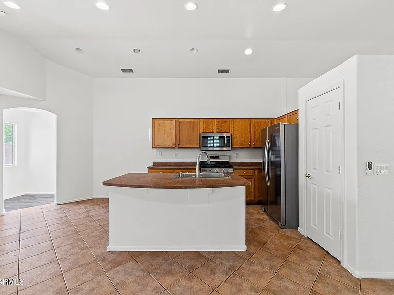 17534 W Coyote Trail Dr — Photo 11