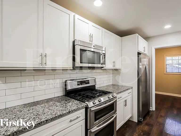 61 Vanya Ln SE — Photo 7