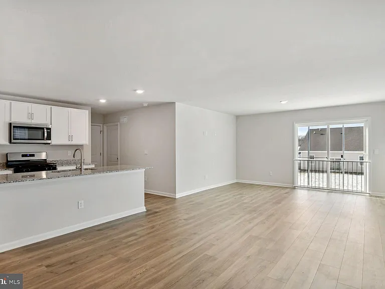 5208 Crooked Ln — Photo 2