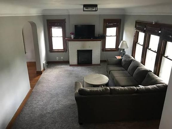 2nd image of 2155 Lake Dr SE