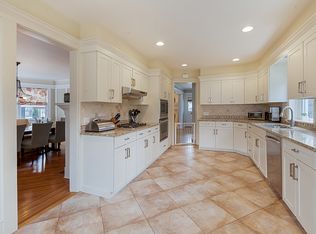 13 Ridgewood Ter, Maplewood, NJ 07040