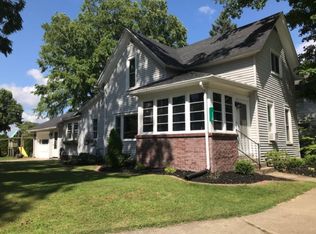 110 E Wabash Ave, Wakarusa, IN 46573