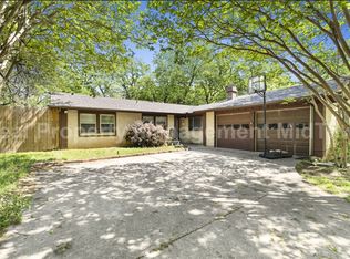 2827 Blackwood Dr, Arlington, TX 76013