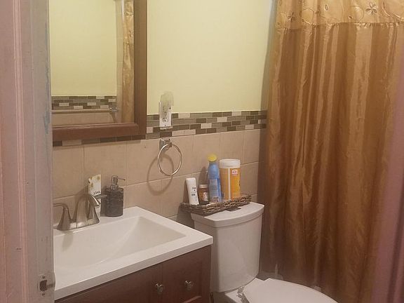5th image of 21 Gladstone Ave #2