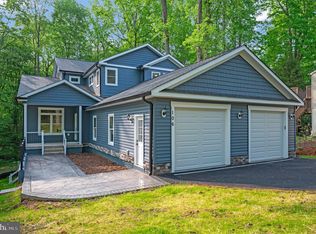 106 Crystal Ct, Locust Grove, VA 22508