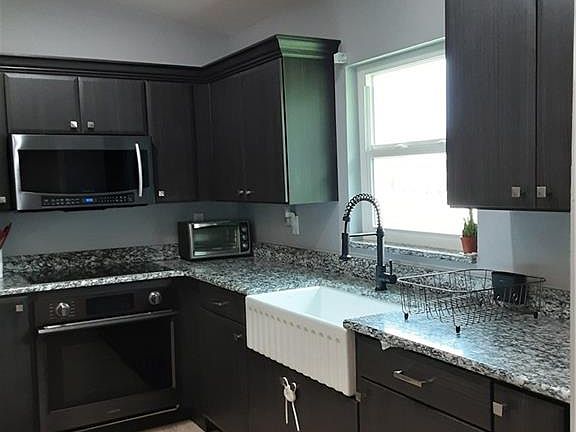 4th image of 3208 Willin St