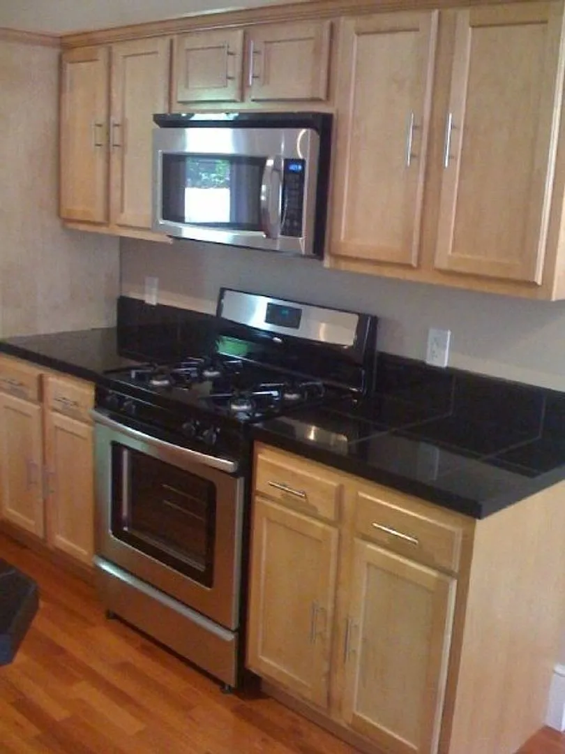 Student Housing - South Side Flats — Photo 3
