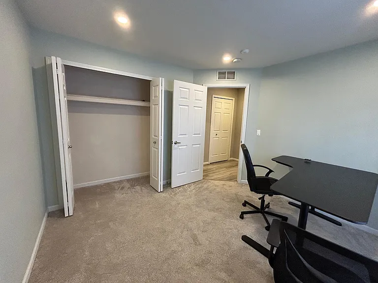 4035 Cornerstone Dr — Photo 10