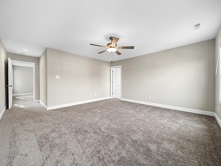 4740 Stoneyhurst Ln — Photo 24