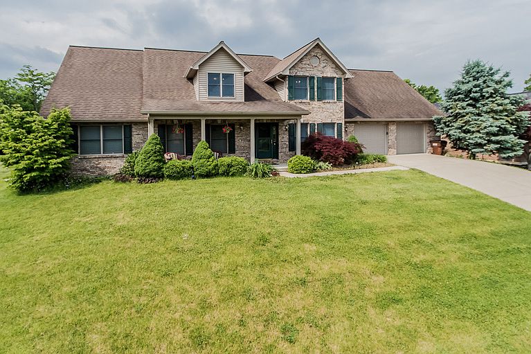 1st image of 116 Whispering Woods Dr