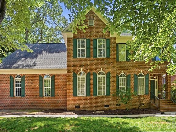 2nd image of 7126 Weddington Brook Dr