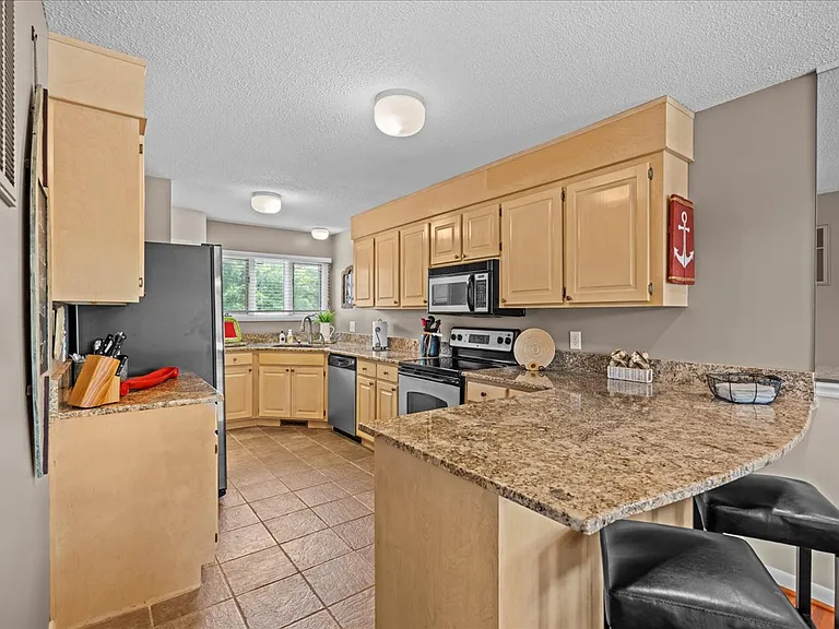 701 Loran Pointe Cir — Photo 27