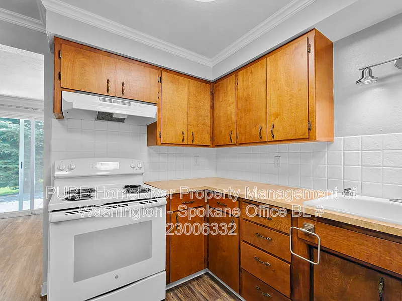 2 bed, 1.5 bath, 1400 sqft, $1,695 — Photo 3