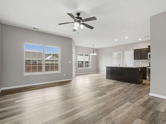4th image of 3103 N Albertha Avenue