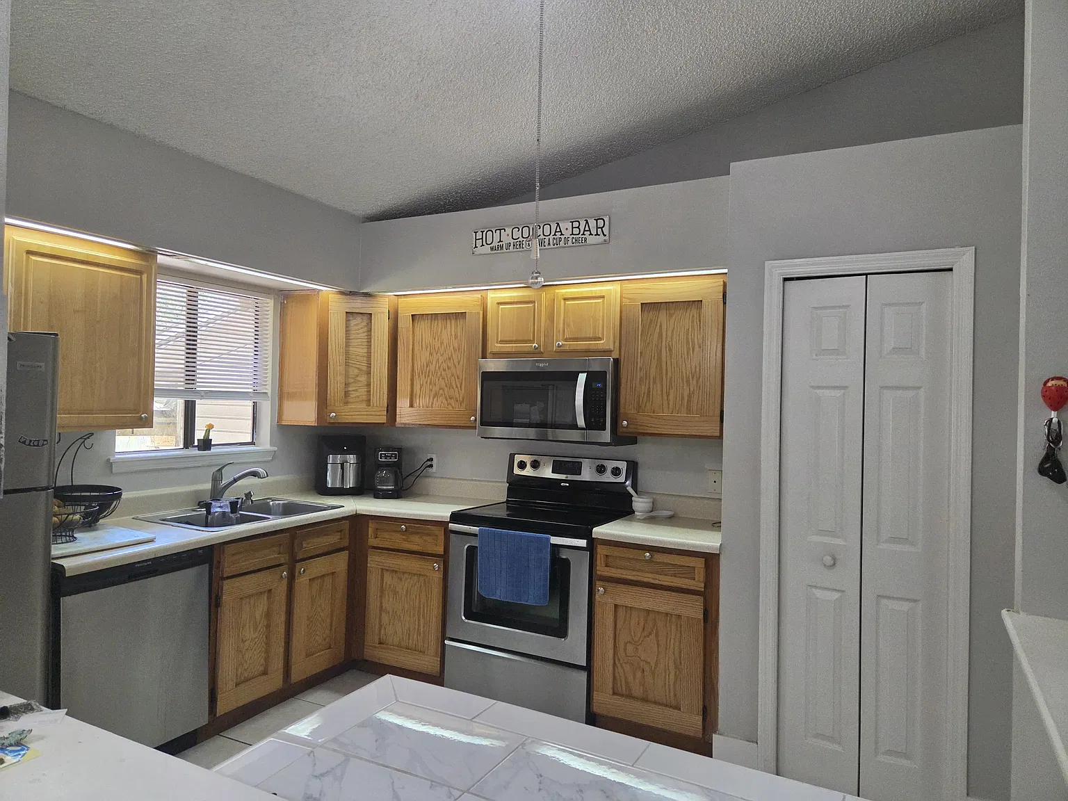 3 bed, 1040 sqft, $1,850 — Photo 4