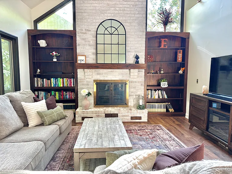 1723 Margarita Ln — Photo 3