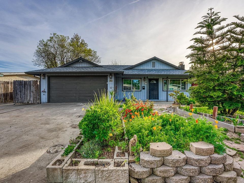 1st image of 385 Calmace Dr
