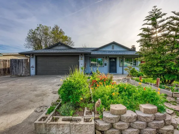 385 Calmace Dr, Dixon, CA 95620