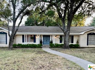 511 Meadowbrook Ln, Goliad, TX 77963