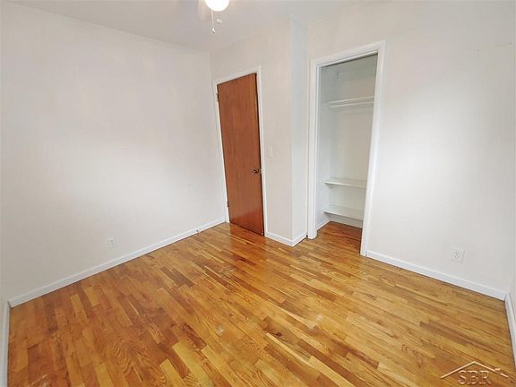 4th image of 916 Oakview Dr