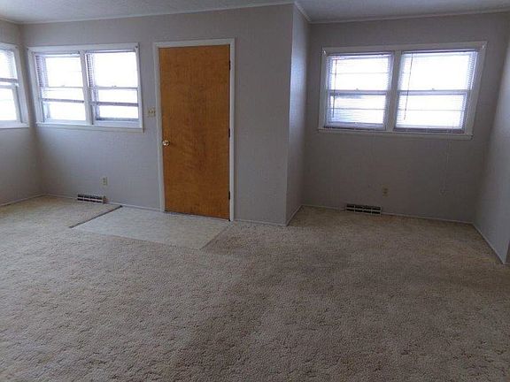 5th image of 1619 W East St