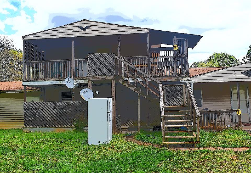 1st image of 326 Navy Ln
