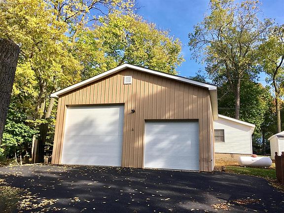 3rd image of 2377 S Oak Knoll Dr